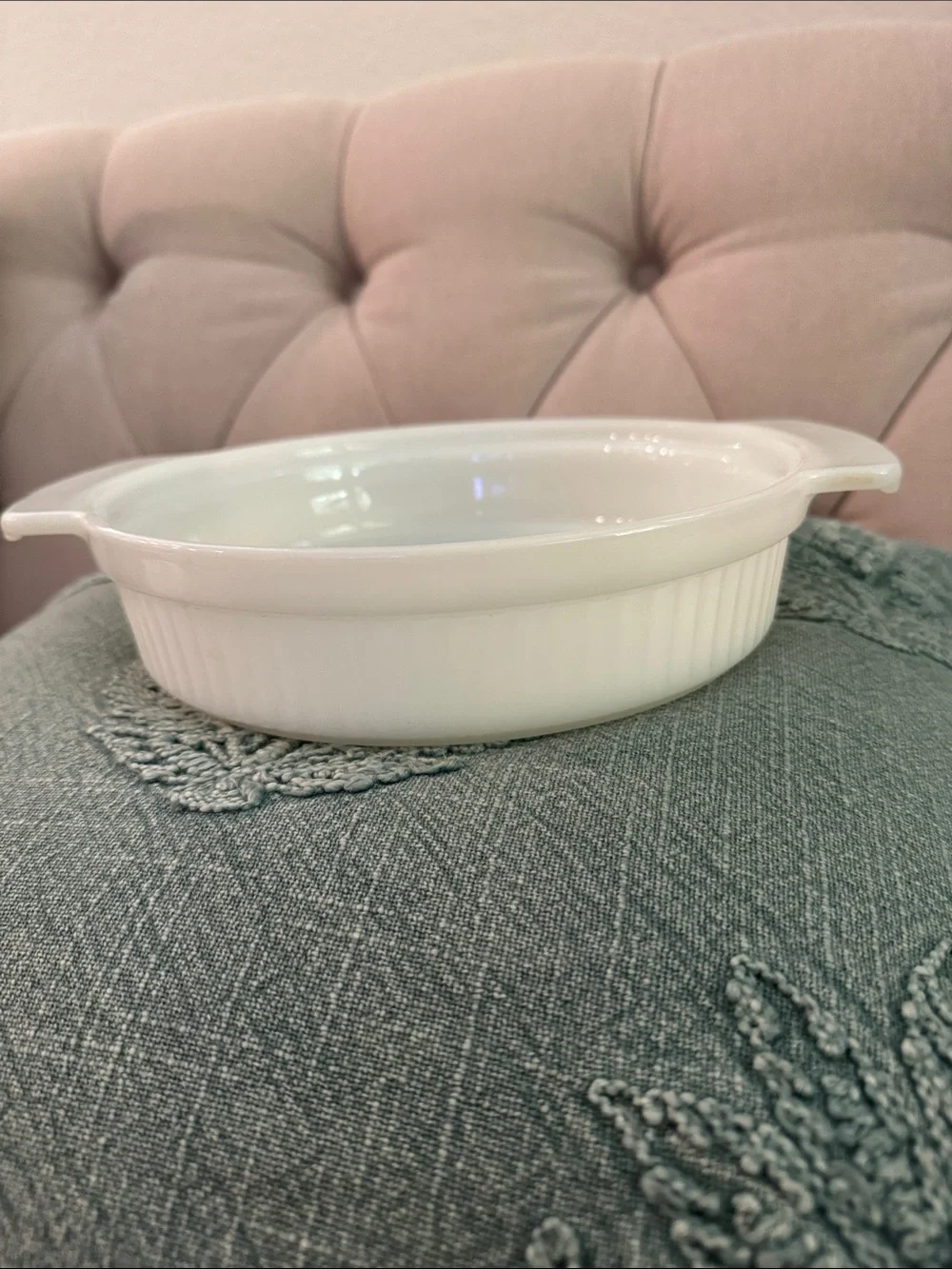 Fire King 1429 round 1 Quart casserole dish with ribbed sides and Handles